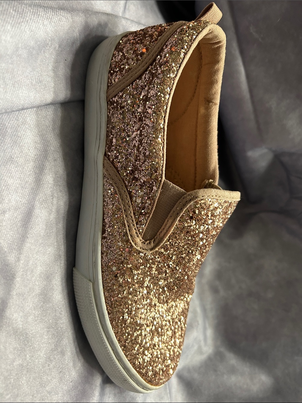 GAP Kids Glitter Slip-On Sneakers in Gold and White Sole - Size 4 - Picture 2 of 4
